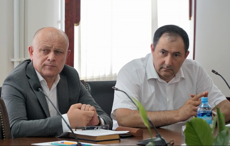 Насир Мирзеханов принял участие в совещании по подготовке к фестивалю "Золотой Абрикос"